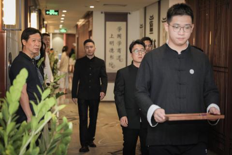 罗湖区委统战部副部长、工商联党组书记叶志伟一行到旺财28调研